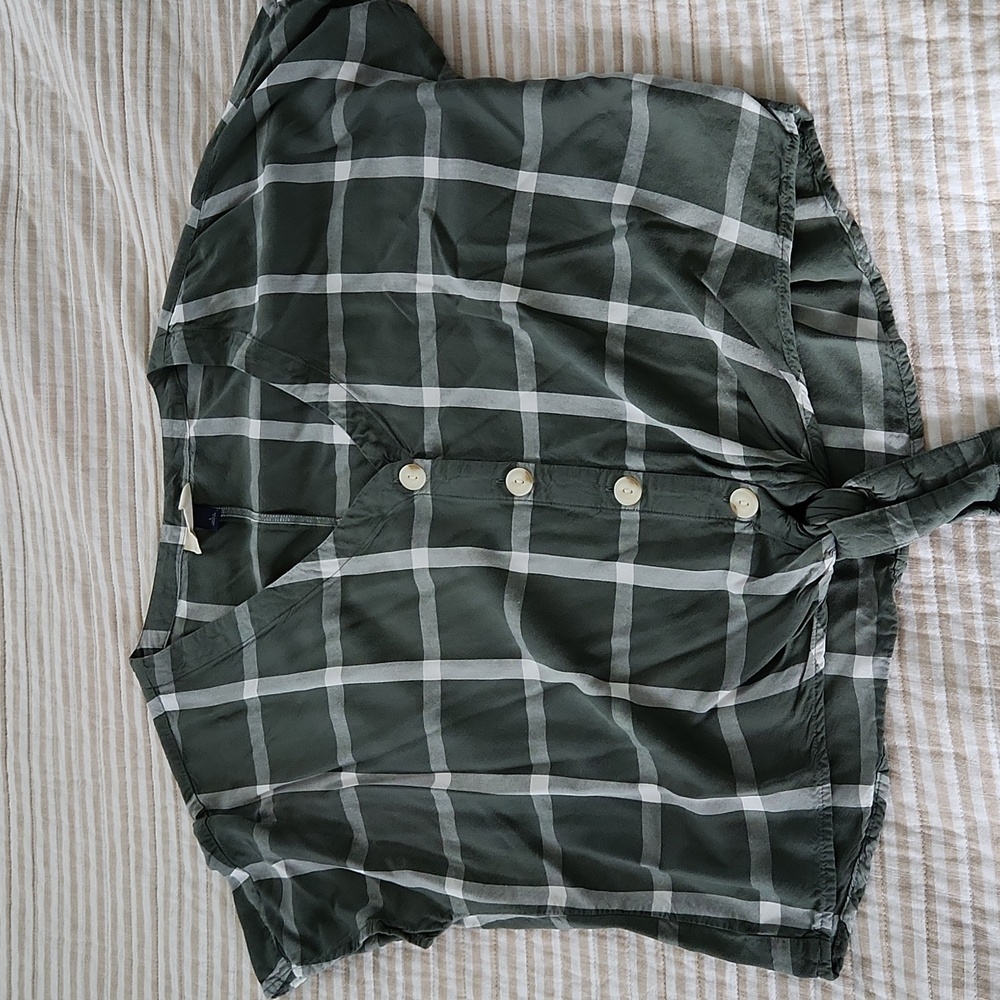 Universal thread lightweight top